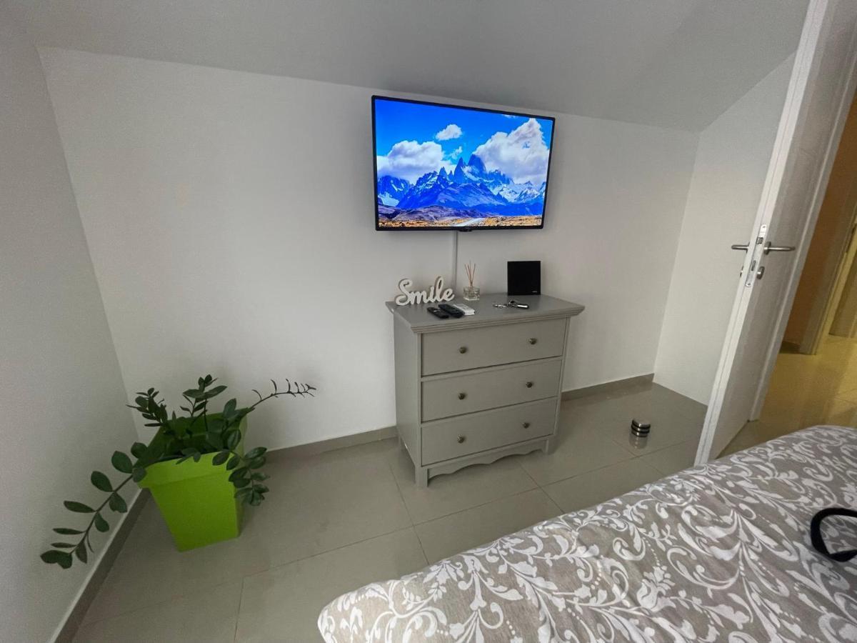 Апартаменты Apartman 1 Сремска-Митровица Экстерьер фото