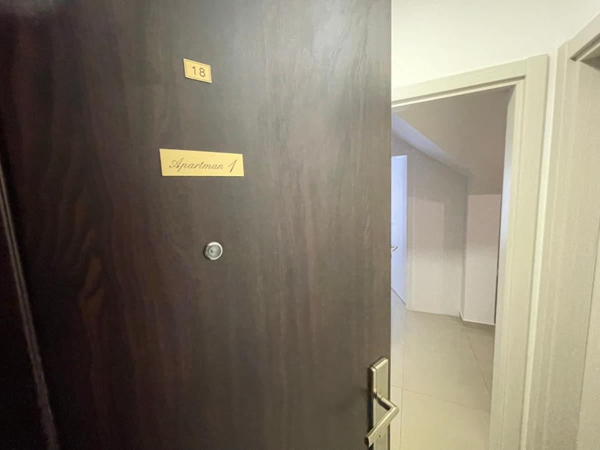 Апартаменты Apartman 1 Сремска-Митровица Экстерьер фото