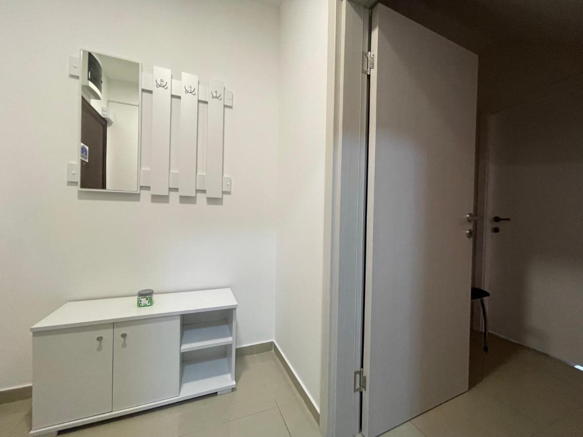 Апартаменты Apartman 1 Сремска-Митровица Экстерьер фото